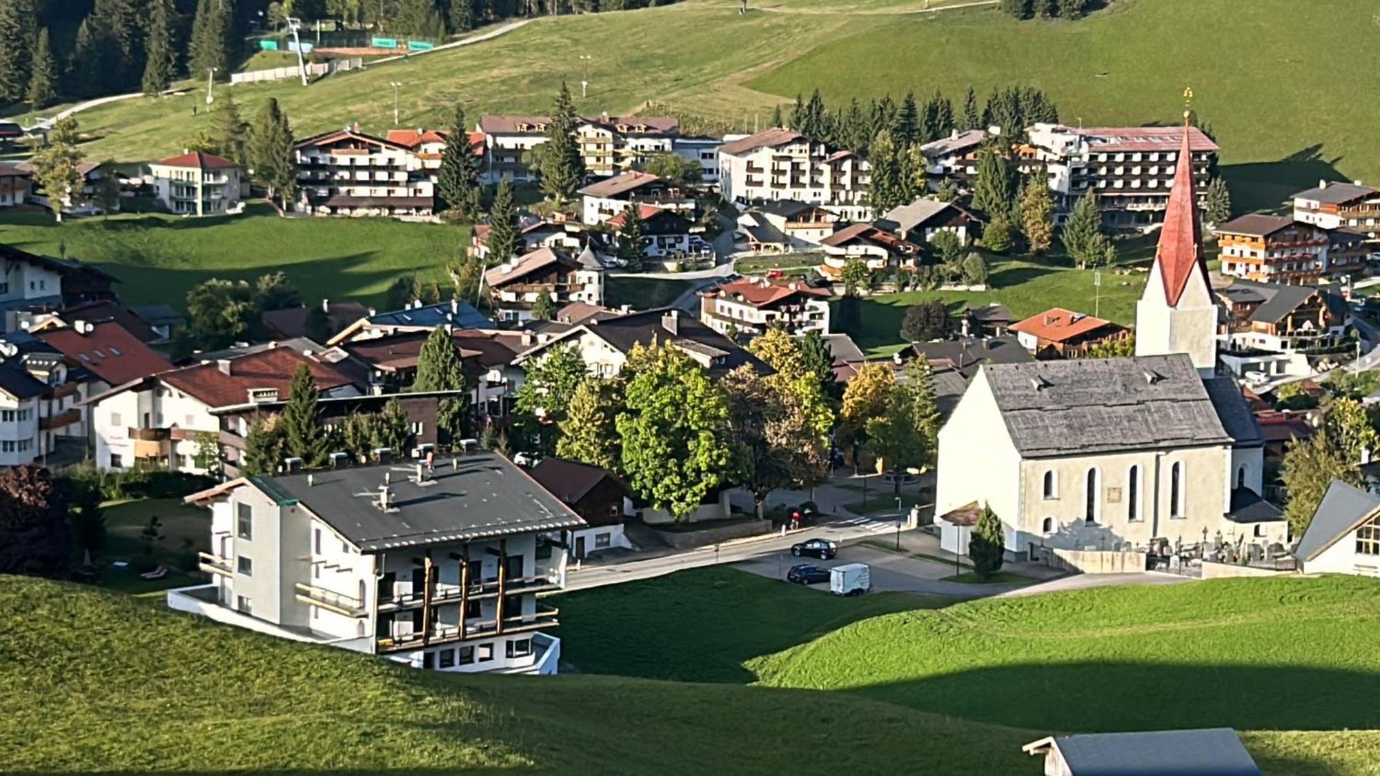 Almtraum Berwang Apartment Bagian luar foto