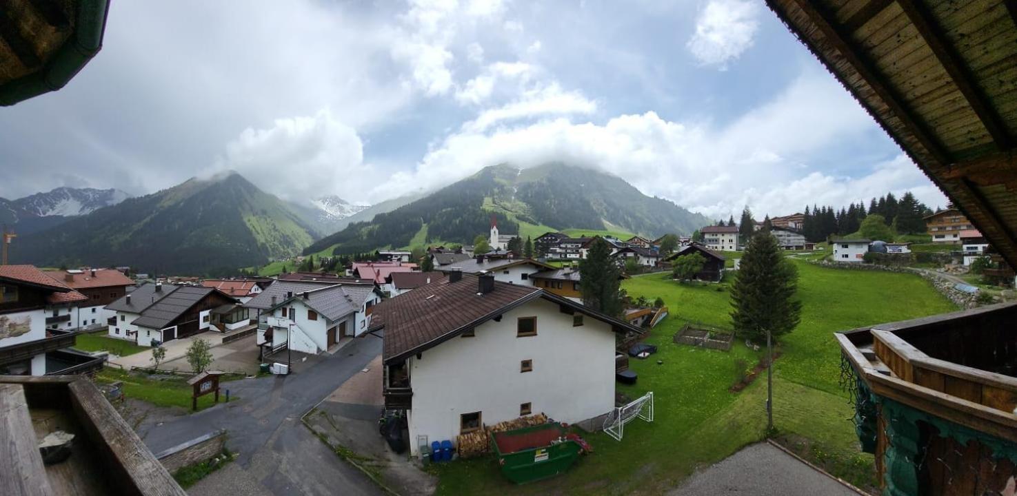 Almtraum Berwang Apartment Bagian luar foto