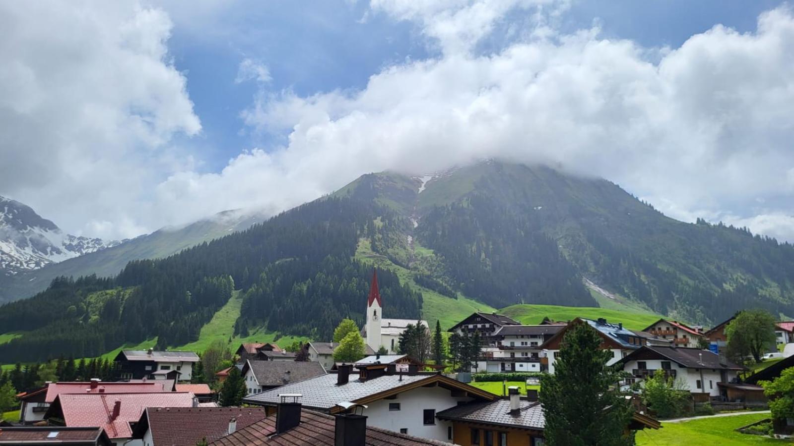 Almtraum Berwang Apartment Bagian luar foto