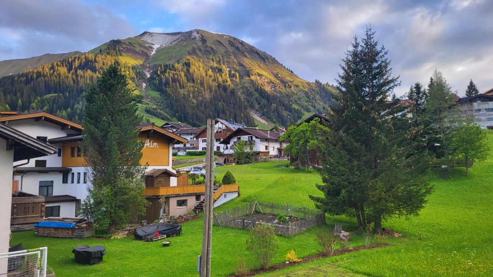 Almtraum Berwang Apartment Bagian luar foto