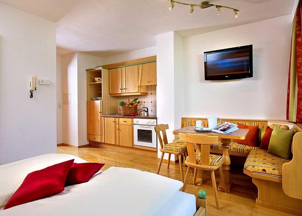 Almtraum Berwang Apartment Bagian luar foto